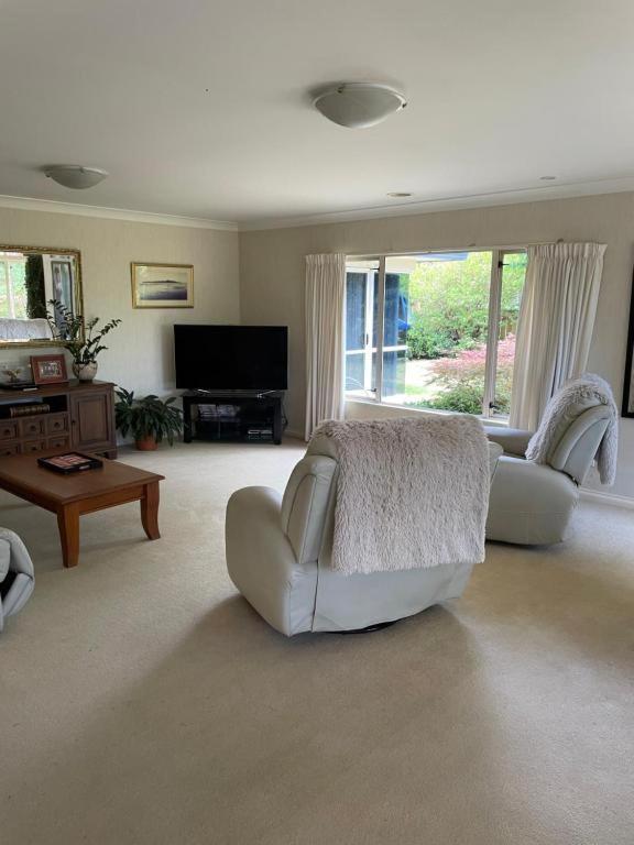 Spacious Home Парапарауму Екстериор снимка